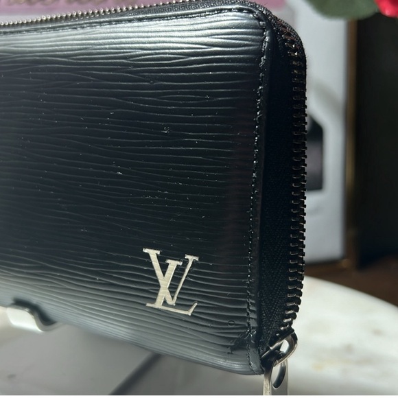 Louis Vuitton Epi rare zippy long wallet black and cream/ white wash GUC - Picture 3 of 17